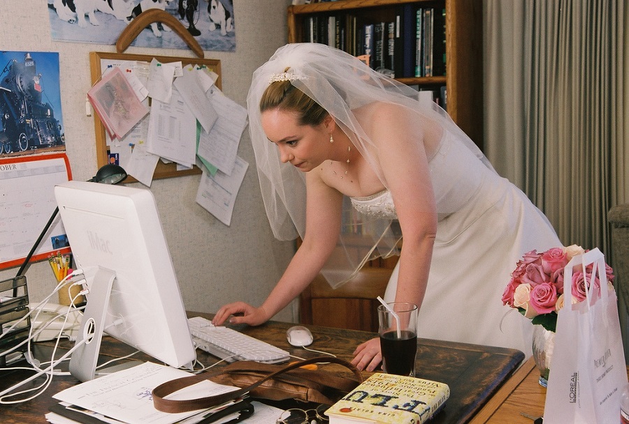 10 Essential Tips to Avoid Turning Into a Bridezilla